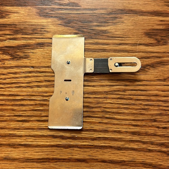 Vintage 1948 Singer Buttonholer w/ 5 button templates and Green Case #160506 - Picture 8 of 14